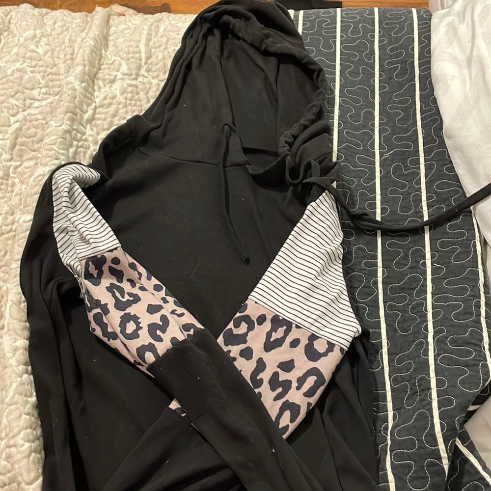 cheetah print hoodie!